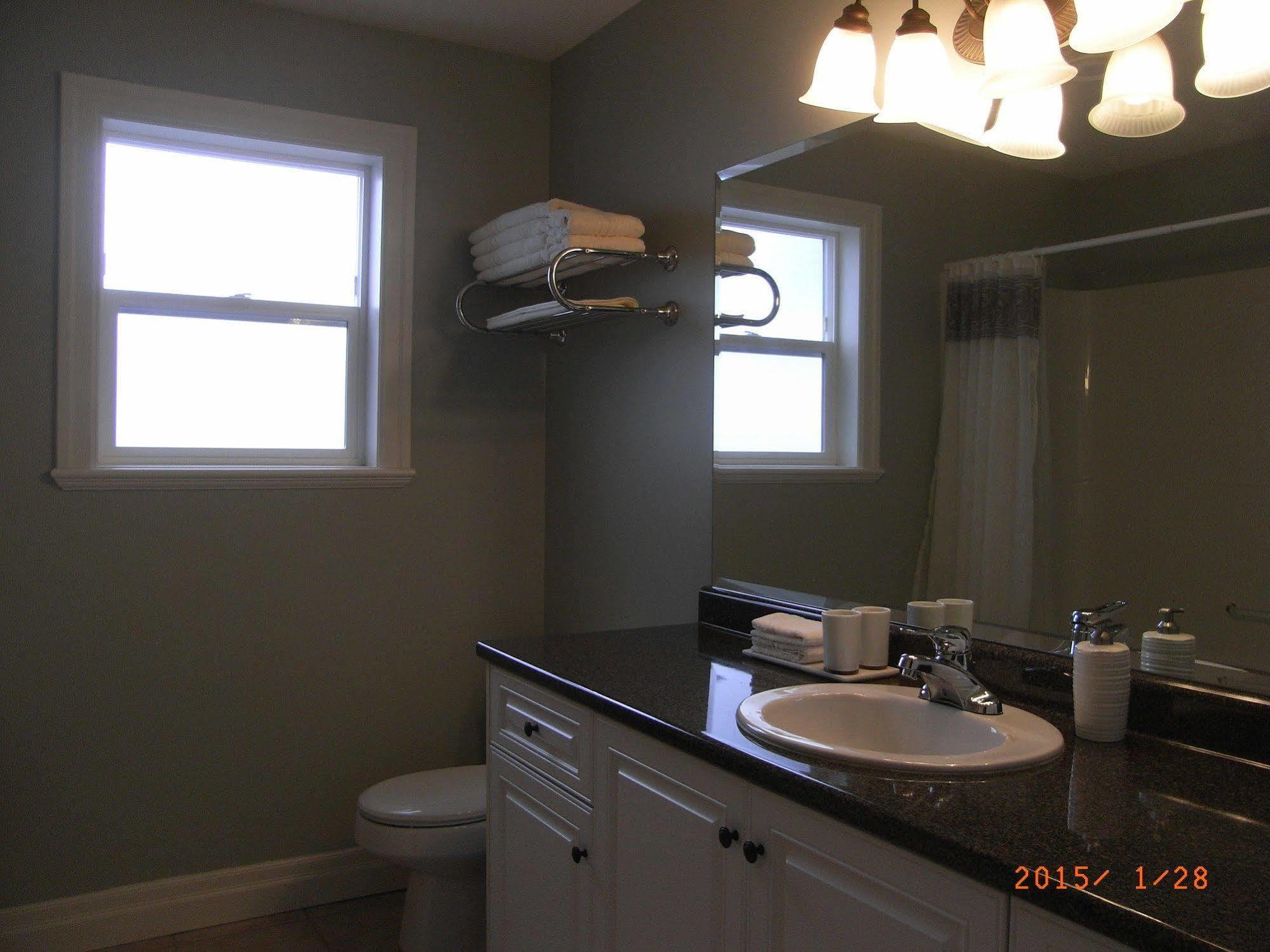 Nanaimo Ocean View Bed & Breakfast Bagian luar foto