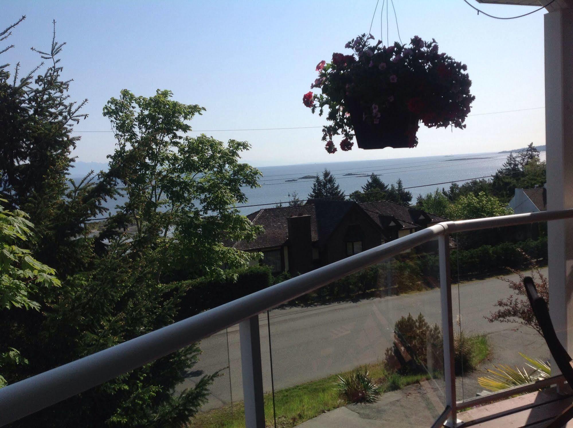 Nanaimo Ocean View Bed & Breakfast Bagian luar foto